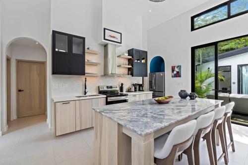 4-BD Home with Private Pool Walk to Beach