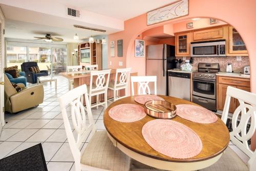 Seaspray Condos 105B - image 14