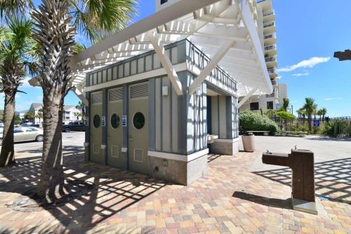 Mai Taid Beach House 1 Minute Walk to Beach in North Myrtle Beach