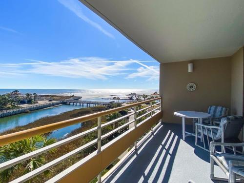 Oceanfront Dream w Outdoor and Indoor Pools in Myrtle Beach, USA