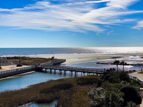 Oceanfront Dream w Outdoor and Indoor Pools in Myrtle Beach, USA
