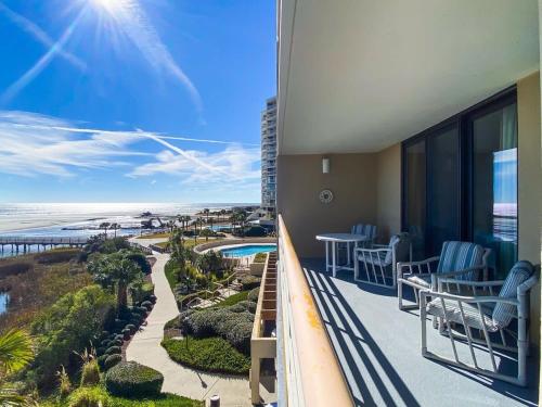 Oceanfront Dream w Outdoor and Indoor Pools in Myrtle Beach, USA