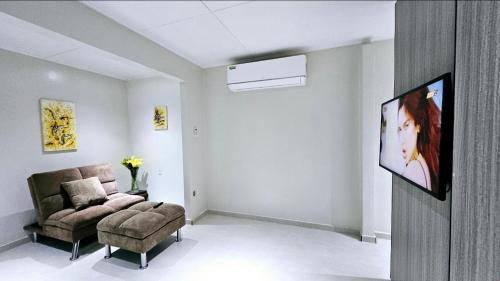 Apartment image 9
