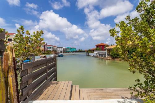 Kas Dive-In with Private Pool on the Laguna Marina