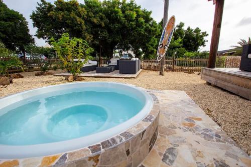 Kas Palulu I a Lovely Tiny House with Jacuzzi