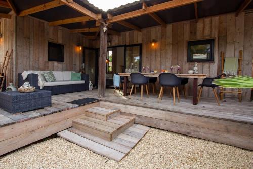 Kas Palulu I a Lovely Tiny House with Jacuzzi