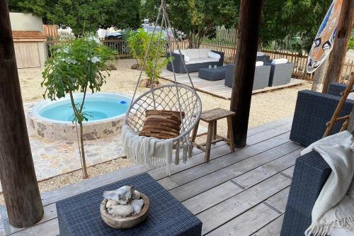 Kas Palulu I a Lovely Tiny House with Jacuzzi