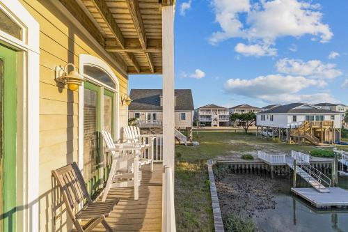 Weekend at Ernie's, Holden Beach (photo 3)