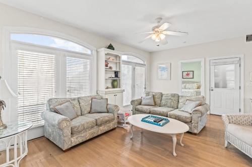 Weekend at Ernie's, Holden Beach (photo 7)