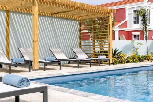 Kas Ariba with pool and Laguna Marina View