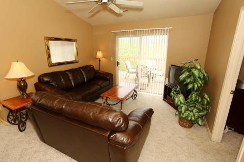 Branson Condo with Pool and Hot Tub next to Silver Dollar City and Table Rock Lake in Branson, USA