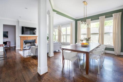 Bixby's Knees in Kirkwood