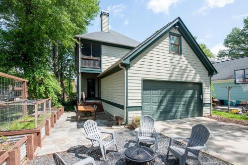 Bixby's Knees in Kirkwood