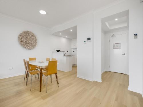 Meridian Alex Beach Apartments