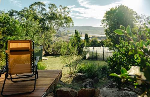 Outdoor Spa & Sauna with amazing views at Jaclyn Studio