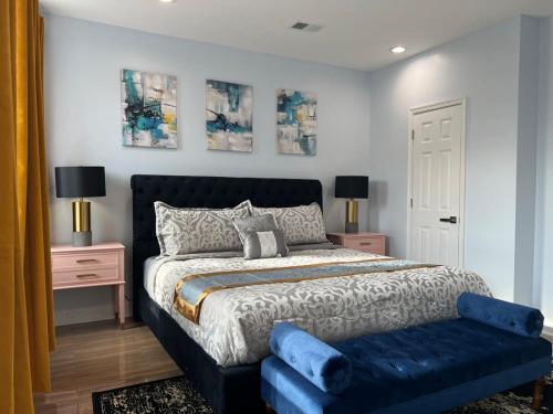 Majestic 4B Retreat on King St-5 Mins Walk Metro in Alexandria, USA