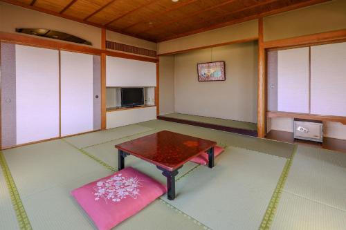 Japanese-Style Room