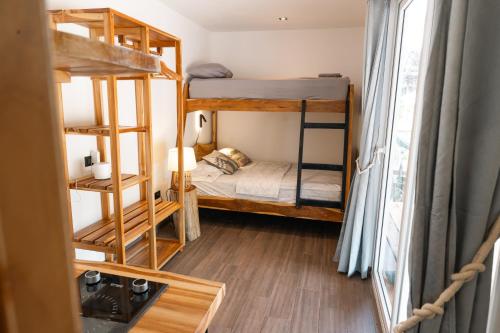 1 bunk bed