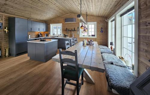 virtuve, Stunning Home In Eggedal With Wifi in Egedala
