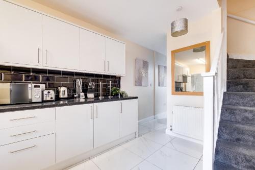 Létesítmények, Central Coventry Gem: Walk To Attractions Sleeps 9 in Foleshill