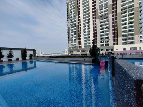 Landmark2 Spacious Studio w Wi-Fi Netflix in Cheras