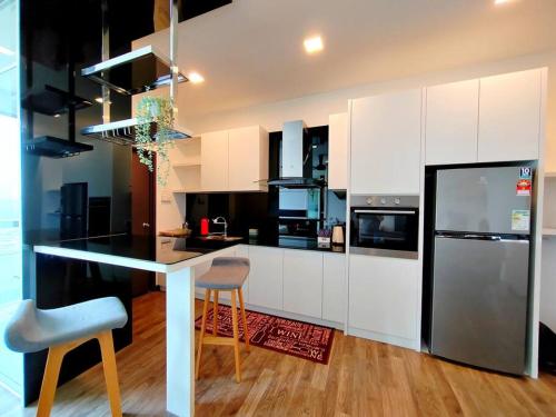 Landmark2 Spacious Studio w Wi-Fi Netflix in Cheras