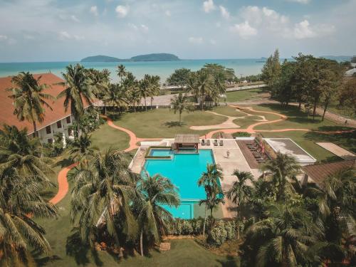 . The Nouveau Chumphon Beach Resort And Golf