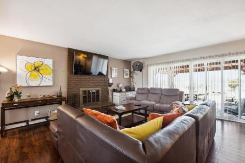 Family Retreat by Cardo - Sleeps 10 in National City (CA)