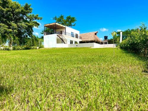 HERMOSA CASA FINCA CON MESA DE BILLAR