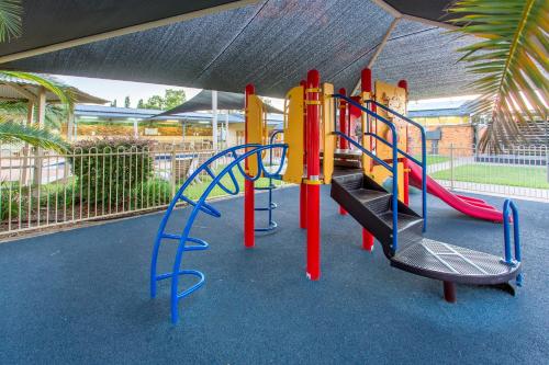 ملعب للأطفال, Paradise Tourist Park in تامورث