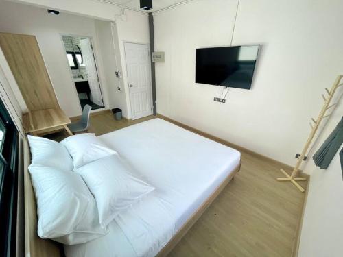 Cloud9 Hometel - Entire House 3BR 170m to BTS Private Quiet & Comfy, Bangkok (photo 10)