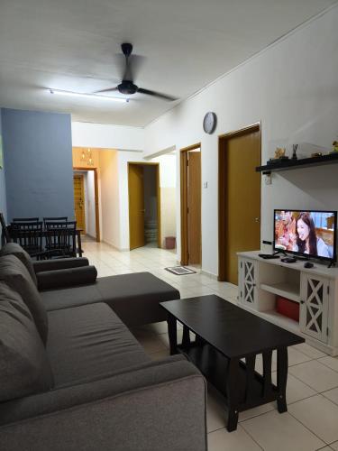 Rawang HoBudjet Homestay - image 2