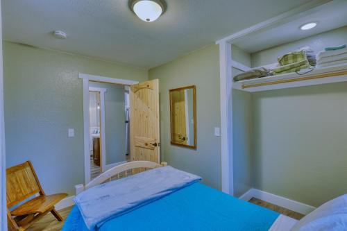 Nautical Nook 2 Bedroom Getaway with Ocean Views