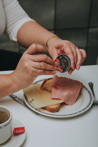 Hotel Zaragoza Plaza - image 2