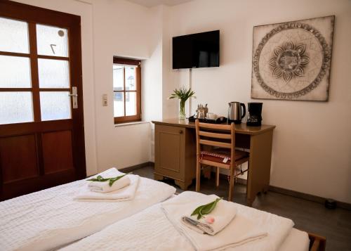 1 double bed