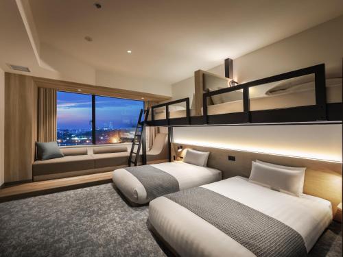 Deluxe Family Room