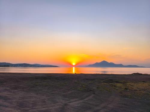 elia villa raches in 라카이