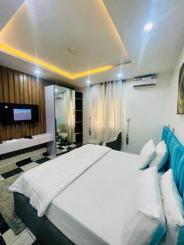 Central Oasis - Entire 3 Bedroom Apartment in Abuja with Pool, Games, WiFi, Balcony, and Garden, Abudža (fotografie 10)