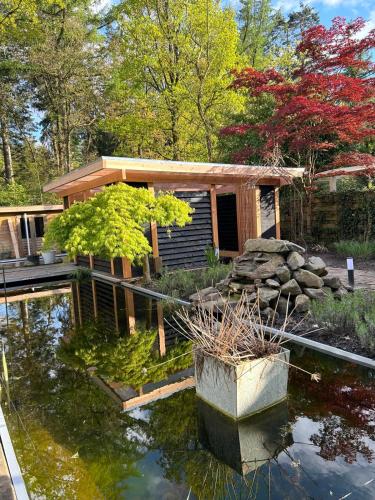 อ่างแช่น้ำร้อน, Artz of Nature in เอ็มเม่น