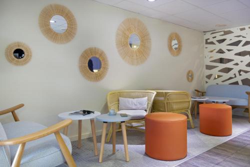 Kyriad Marseille Gemenos - image 6