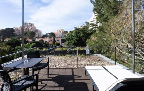 Superior Double Room with Balcony and Kitchenette image 8