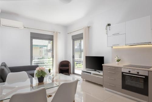 Varkiza Seaside Apartment · Vari