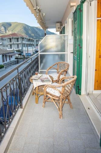A3 - Tzitzifo Apartment 4
