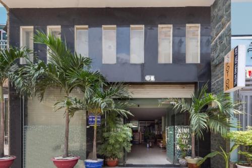 Widok z zewnątrz, OYO 752 Mat Troi Vang in Tan Phu