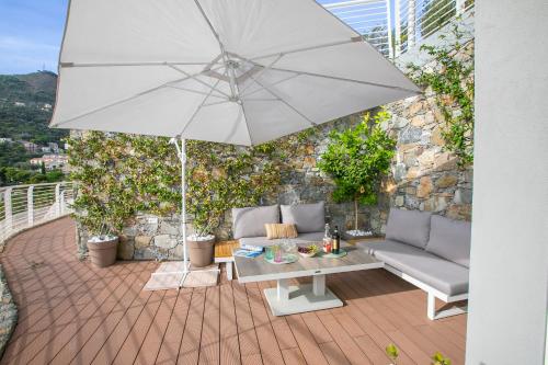 Adelasia 01 - Shared Pool and Parking - Happy Rentals