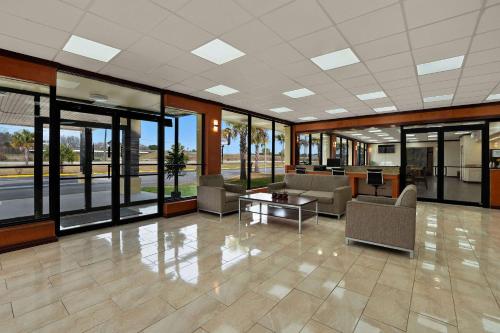 Hol, Econo Lodge in Yemassee