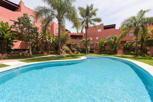 Alvarito Playa Marbella front beach apartment - image 2