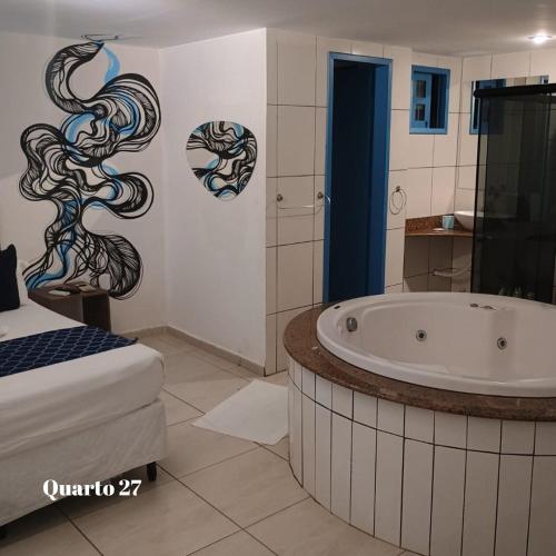 King Suite with Hot Tub image 7