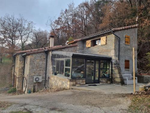 La Mordorée, maison ancienne jacuzzi