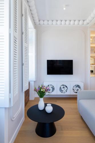 Agora Suites - image 9
